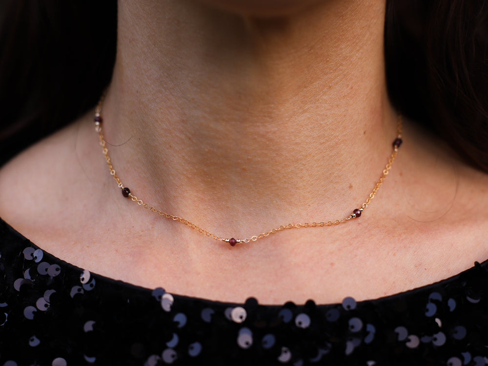 Collier Grenat ras-de-cou chaîne