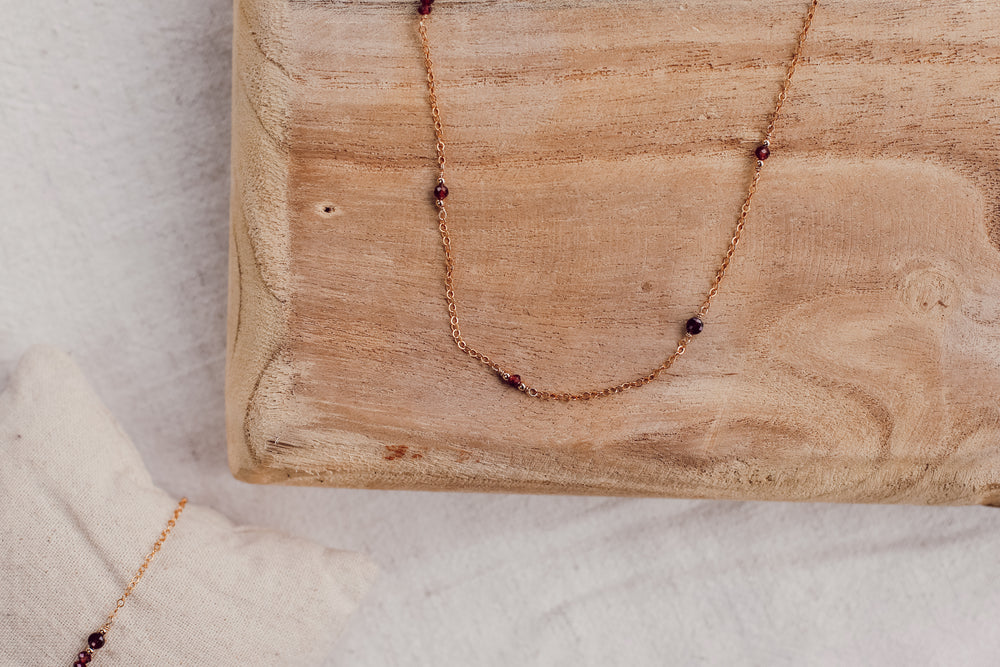 Collier Grenat ras-de-cou chaîne