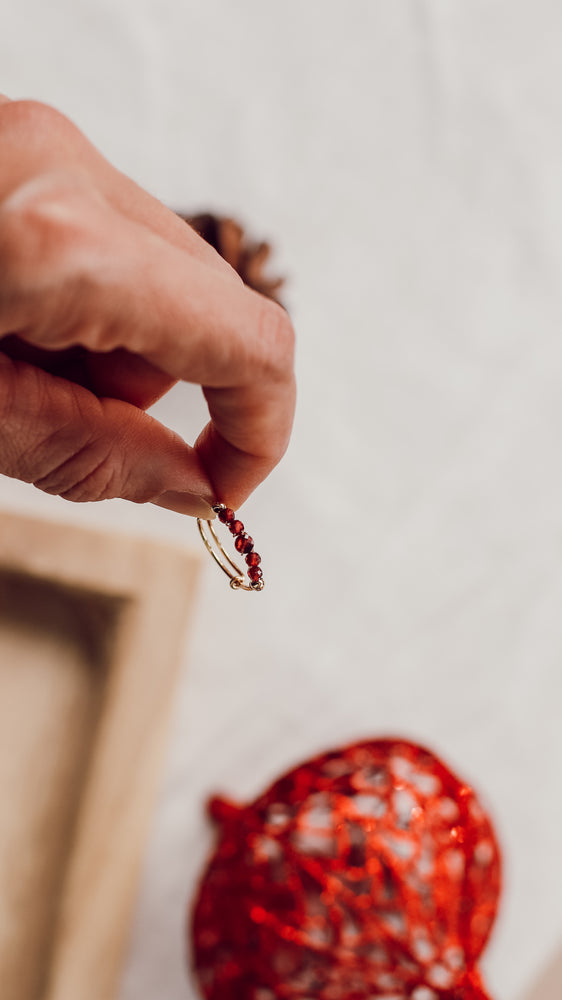 Bague Liseré de perles Grenat