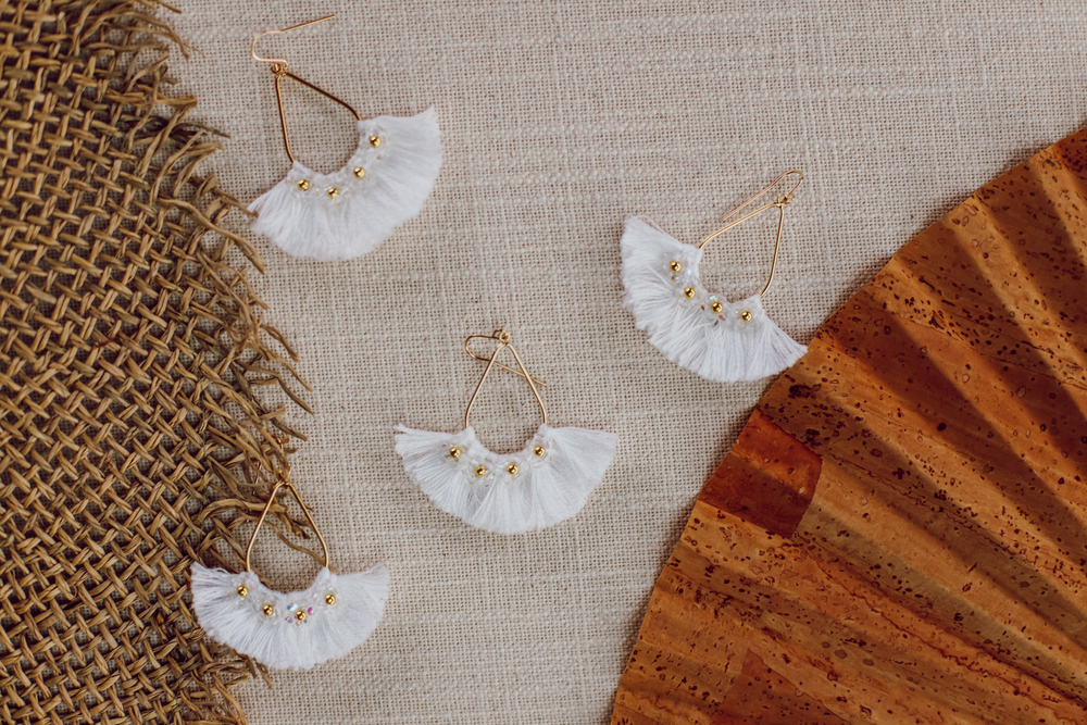 Boucles d'oreilles Emma blanches